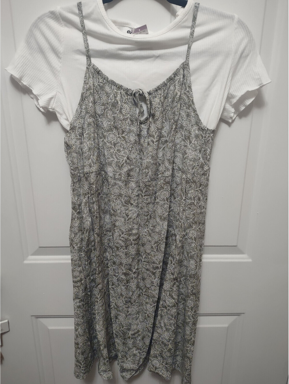 NWT Girls Evsie Green Floral Dress With White Tee Size XL 13/14 Short Sleeve